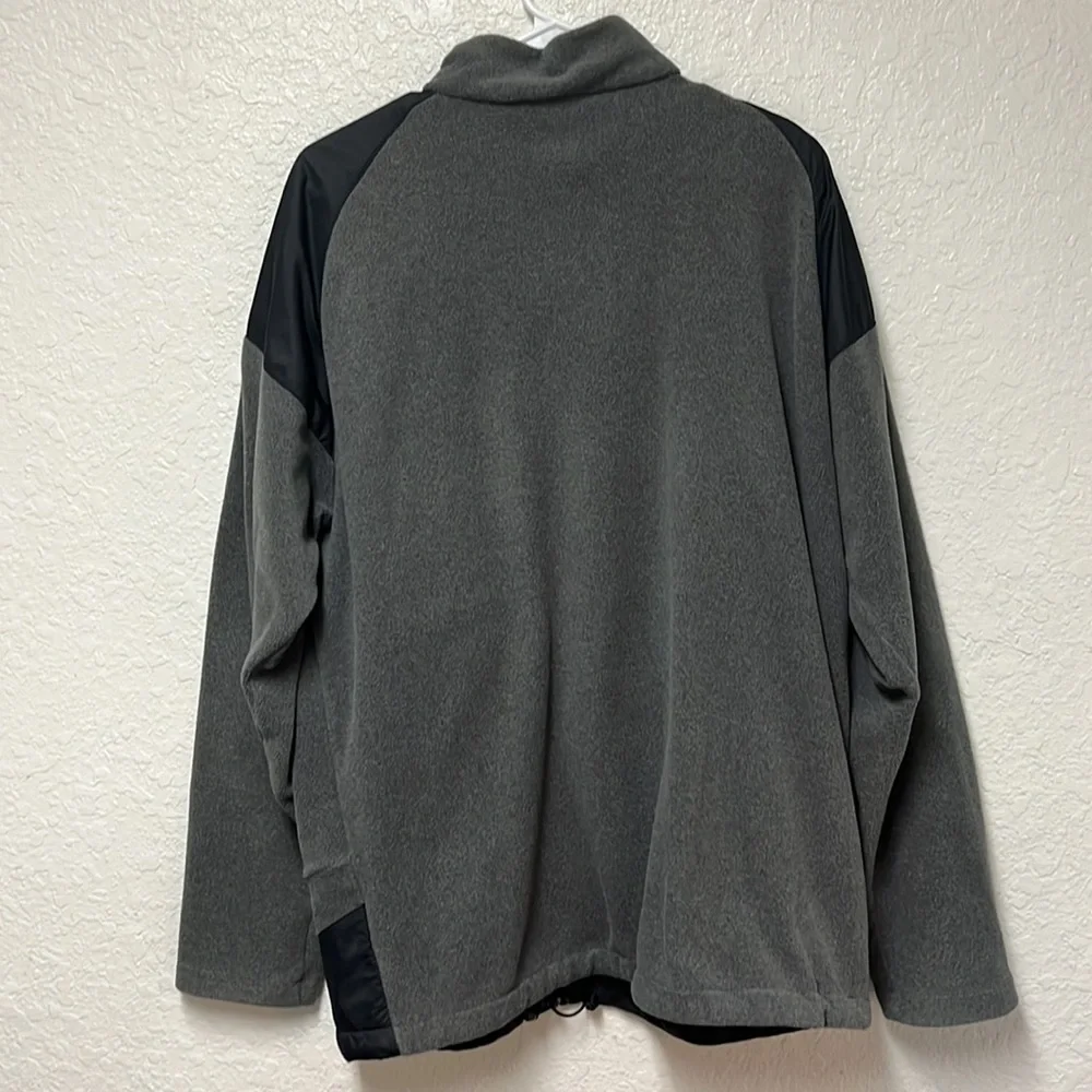THE NORTH FACE Men’s Gray and Black Fleece Jacket Size XL